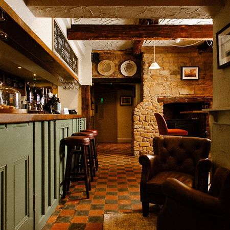 The Olde Coach House Inn Ashby Saint Ledgers エクステリア 写真