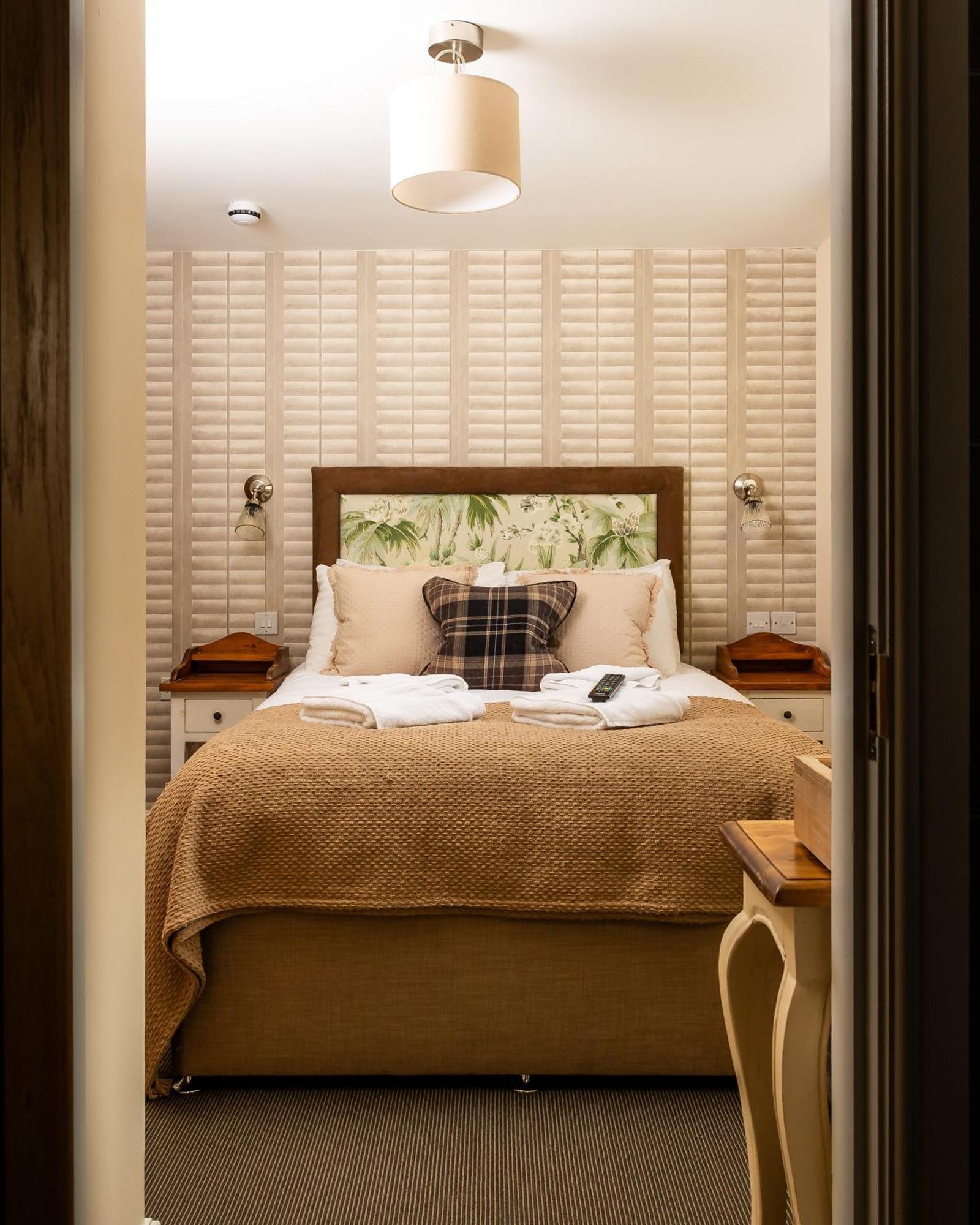 The Olde Coach House Inn Ashby Saint Ledgers エクステリア 写真