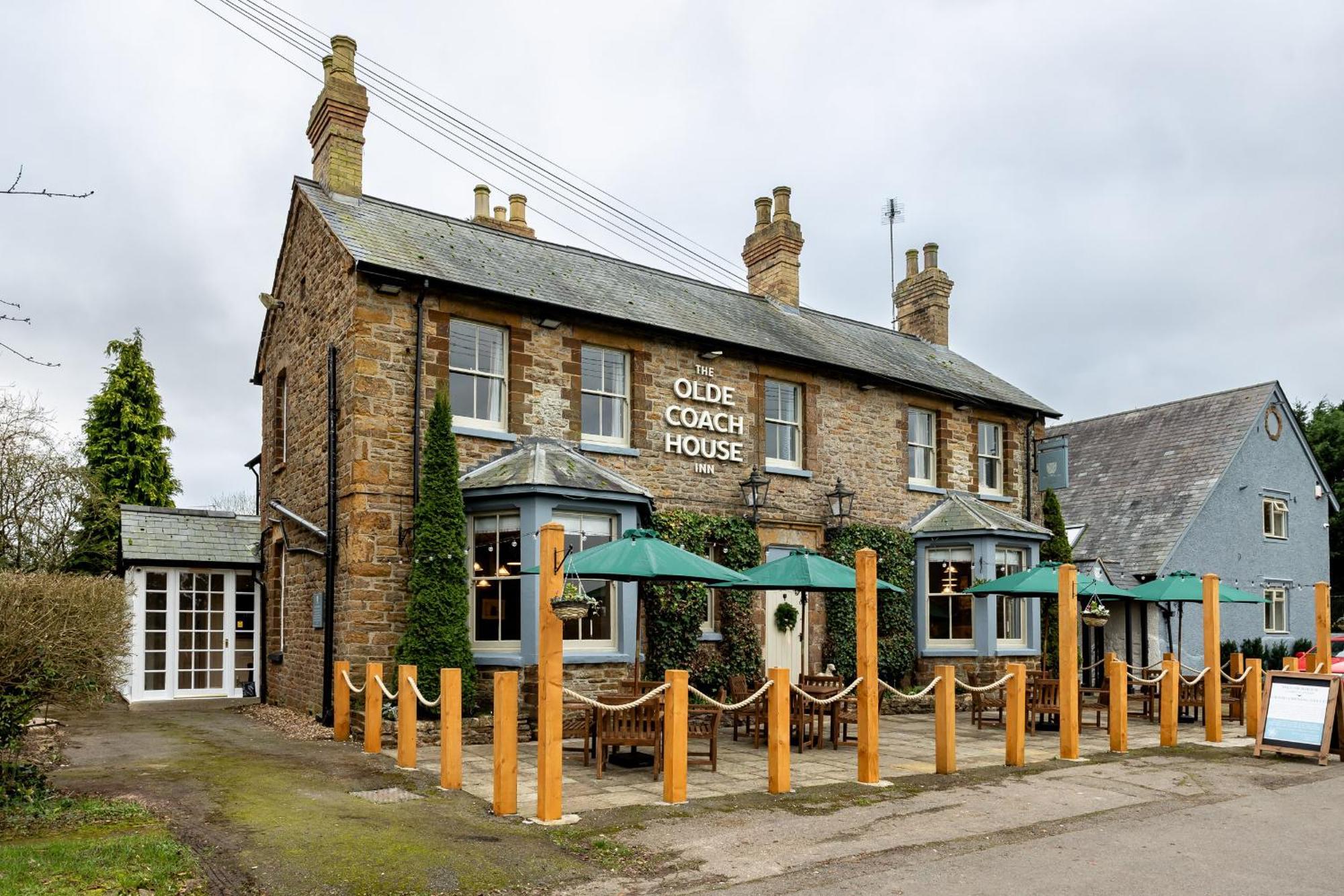 The Olde Coach House Inn Ashby Saint Ledgers エクステリア 写真