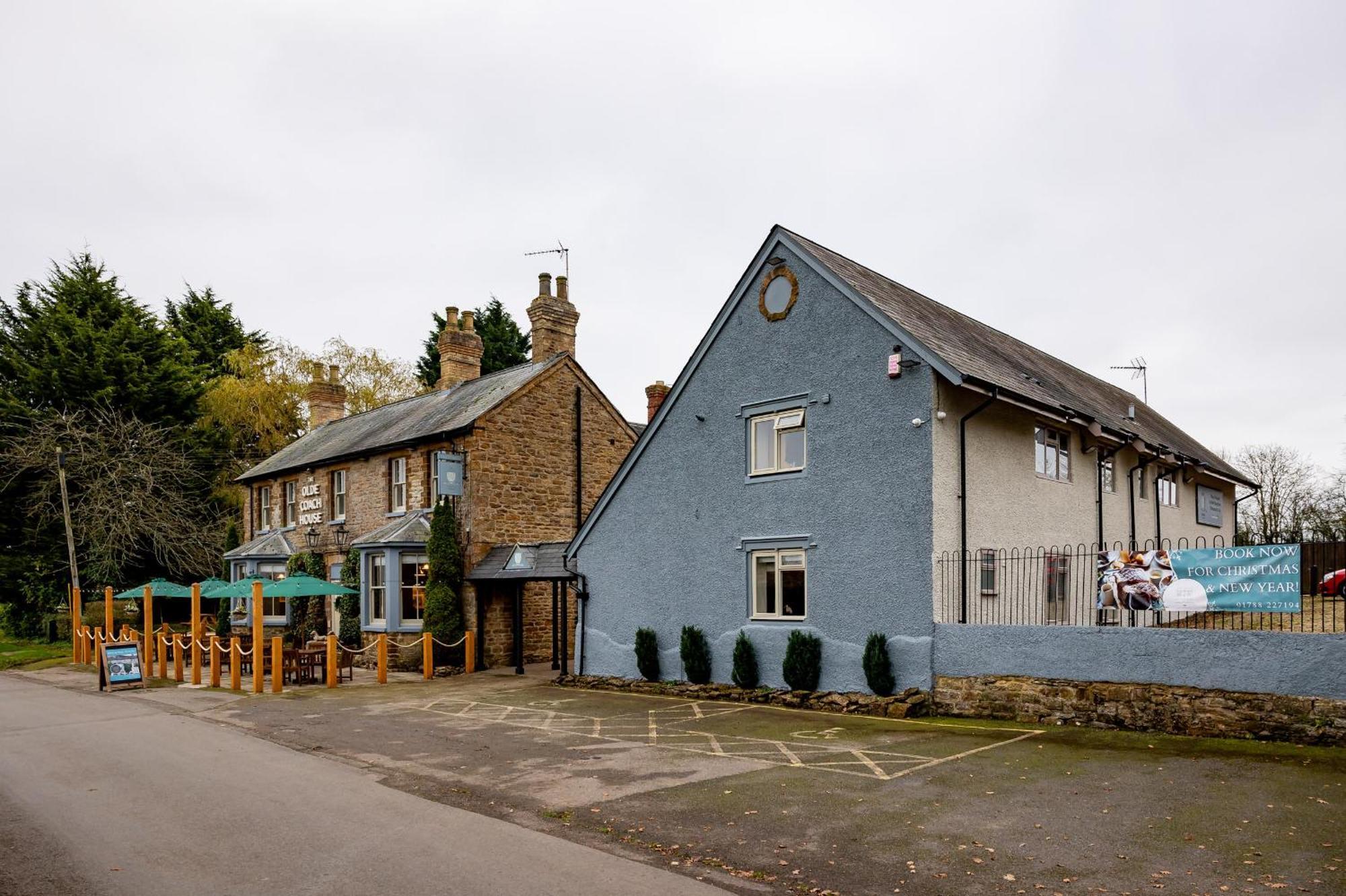 The Olde Coach House Inn Ashby Saint Ledgers エクステリア 写真
