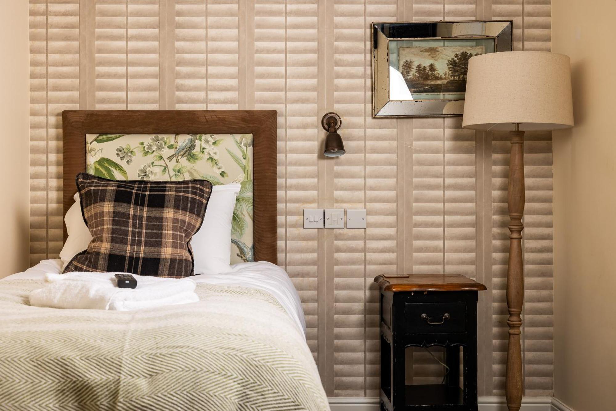 The Olde Coach House Inn Ashby Saint Ledgers エクステリア 写真