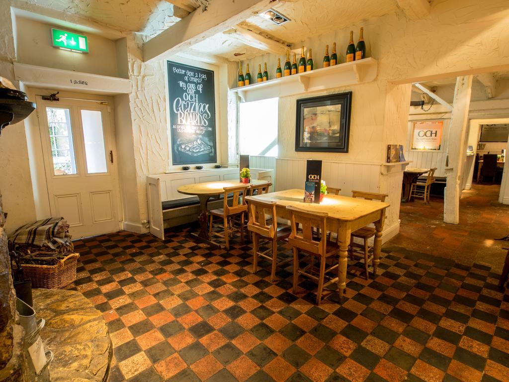 The Olde Coach House Inn Ashby Saint Ledgers エクステリア 写真