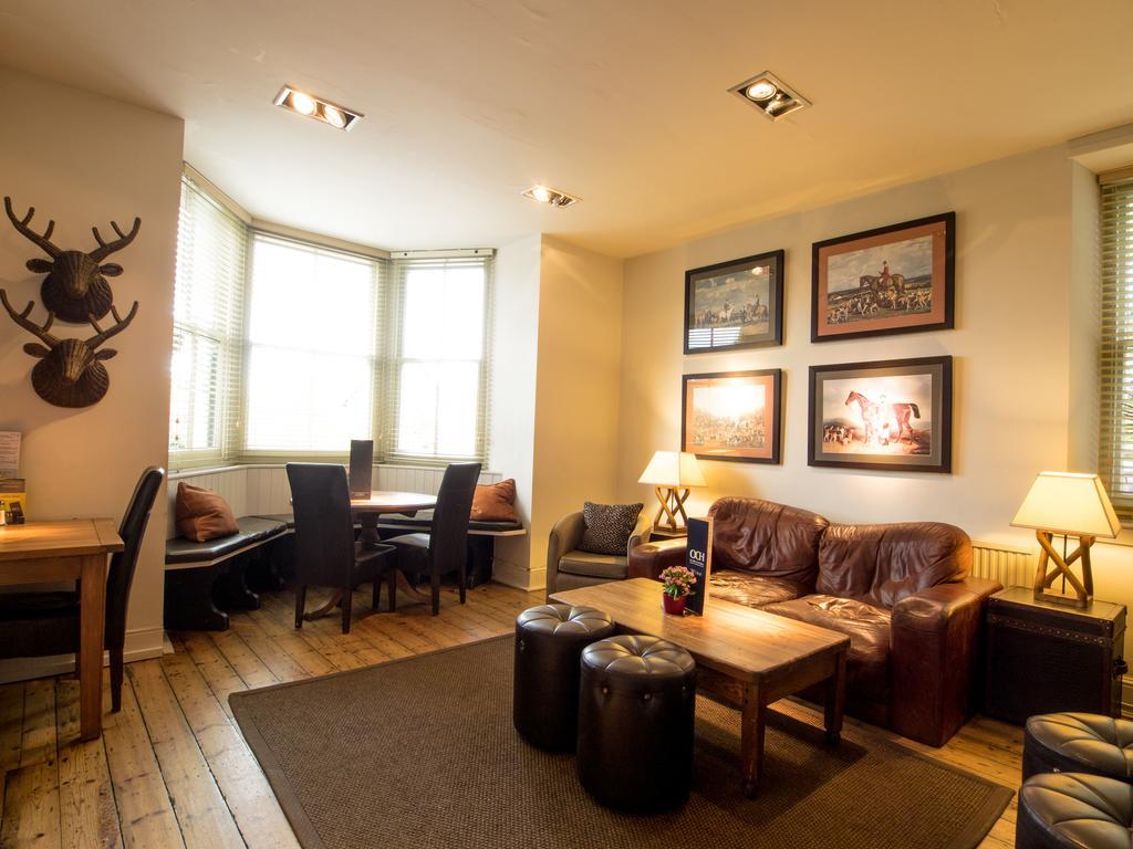 The Olde Coach House Inn Ashby Saint Ledgers エクステリア 写真