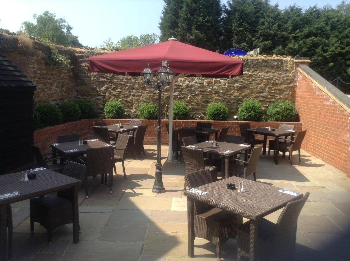 The Olde Coach House Inn Ashby Saint Ledgers エクステリア 写真